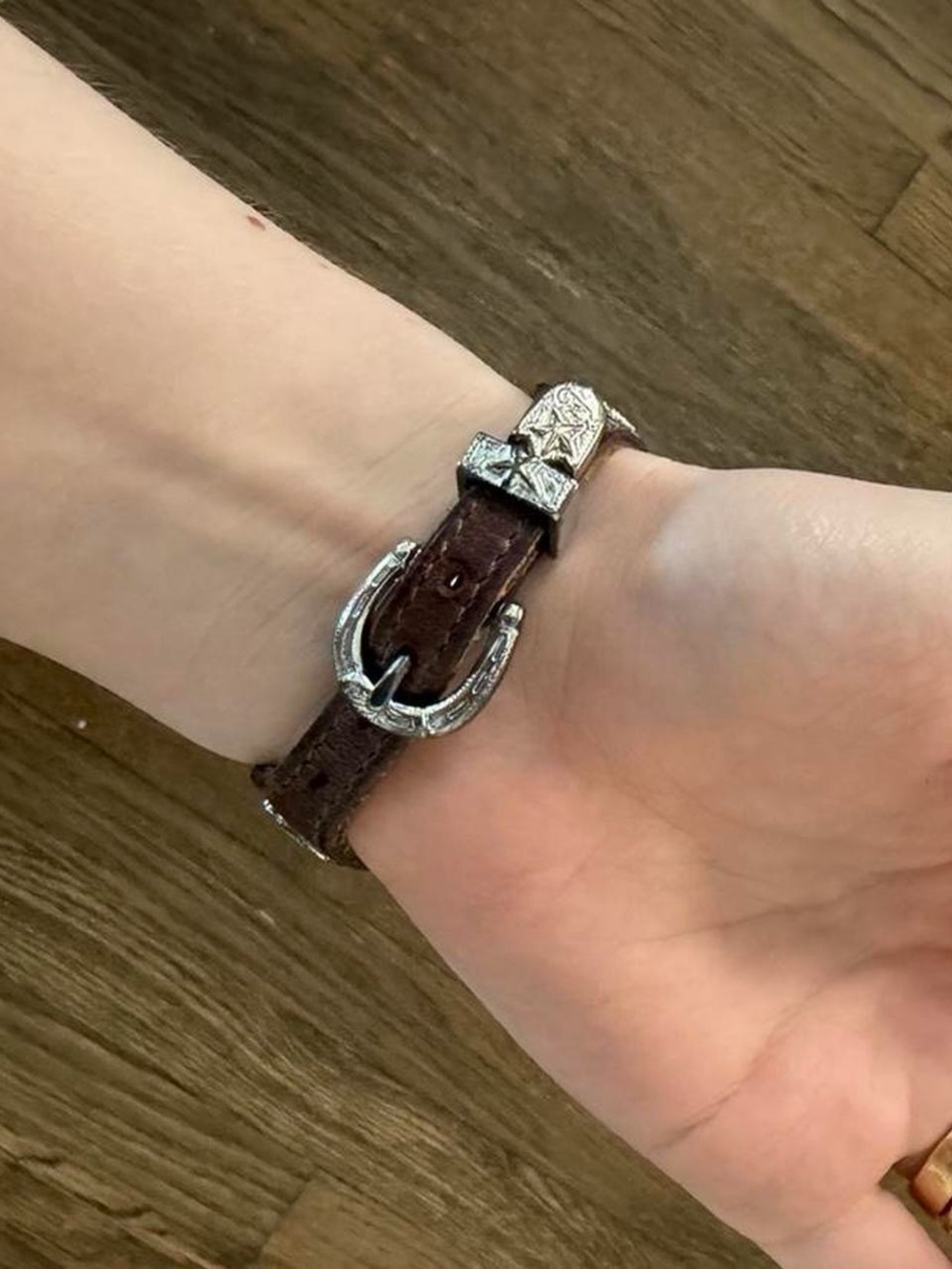 Vintage Brown Leather Bracelet with Silver Details - Picture 2 of 8